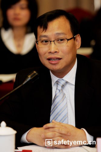 UL全球副总裁赖伦辉：主动应对 化“危”为“机”