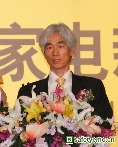 LG发布全球最大尺寸3D电视 3D眼镜每副售千元